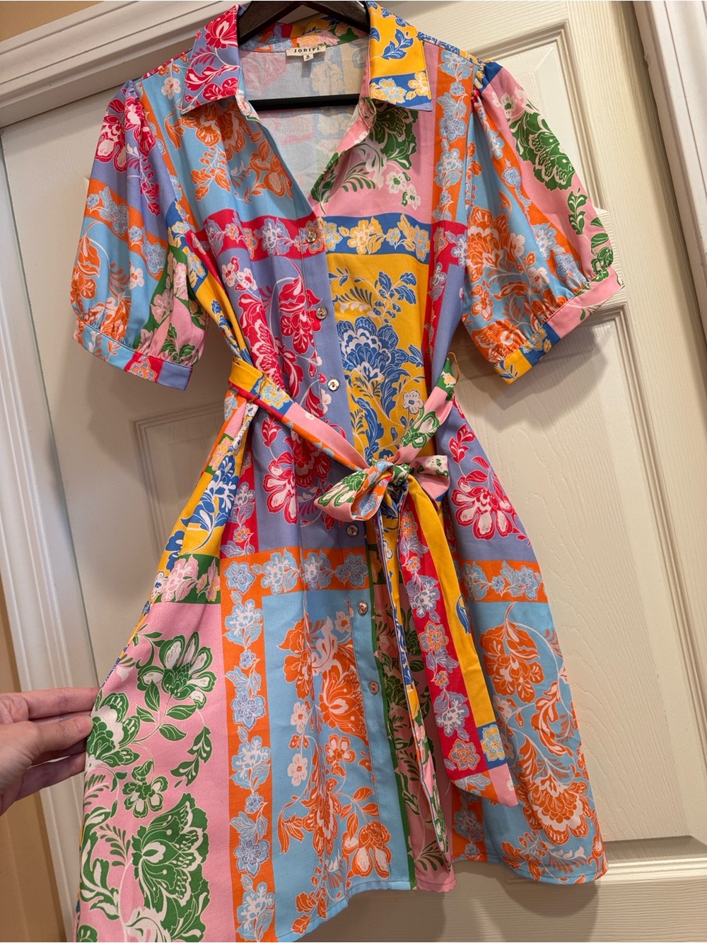 Adorable, Colorful Summer Boutique Dress with Pockets! - Medium